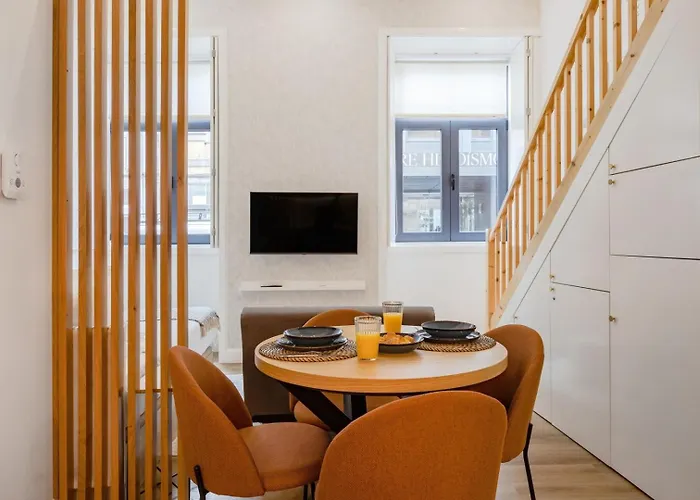 252 Heroismo Duplex Flat شقة بورتو